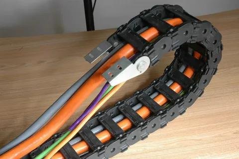 latest company news about Why Can the Drag Chain Cables Produced by Feichun Cable Be Bent Tens of Thousands of Times and Still Maintain Their Performance?  0