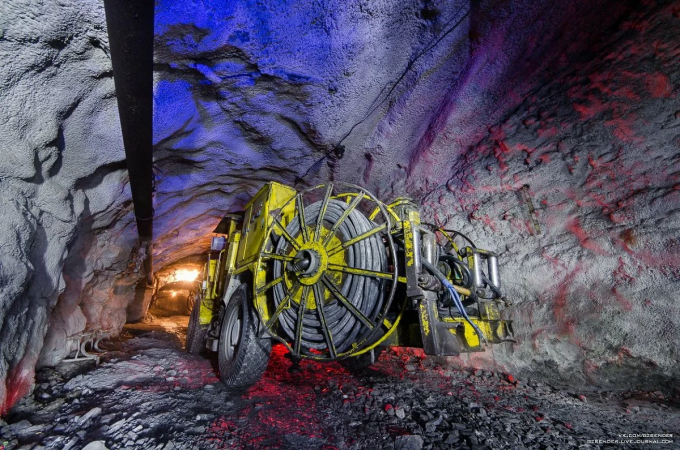 Mining Dragging Armoured Electrical Cable Construction Flexible Designed for High-Altitude Mining in Kyrgyzstan 4